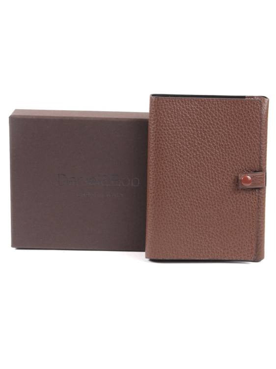 【50%OFFセール】国内正規品 Daniel＆Bob ダニエルアンドボブ パスポートケース シボ革 シュリンクレザー GFT097-22-192 BROWN ブラウン