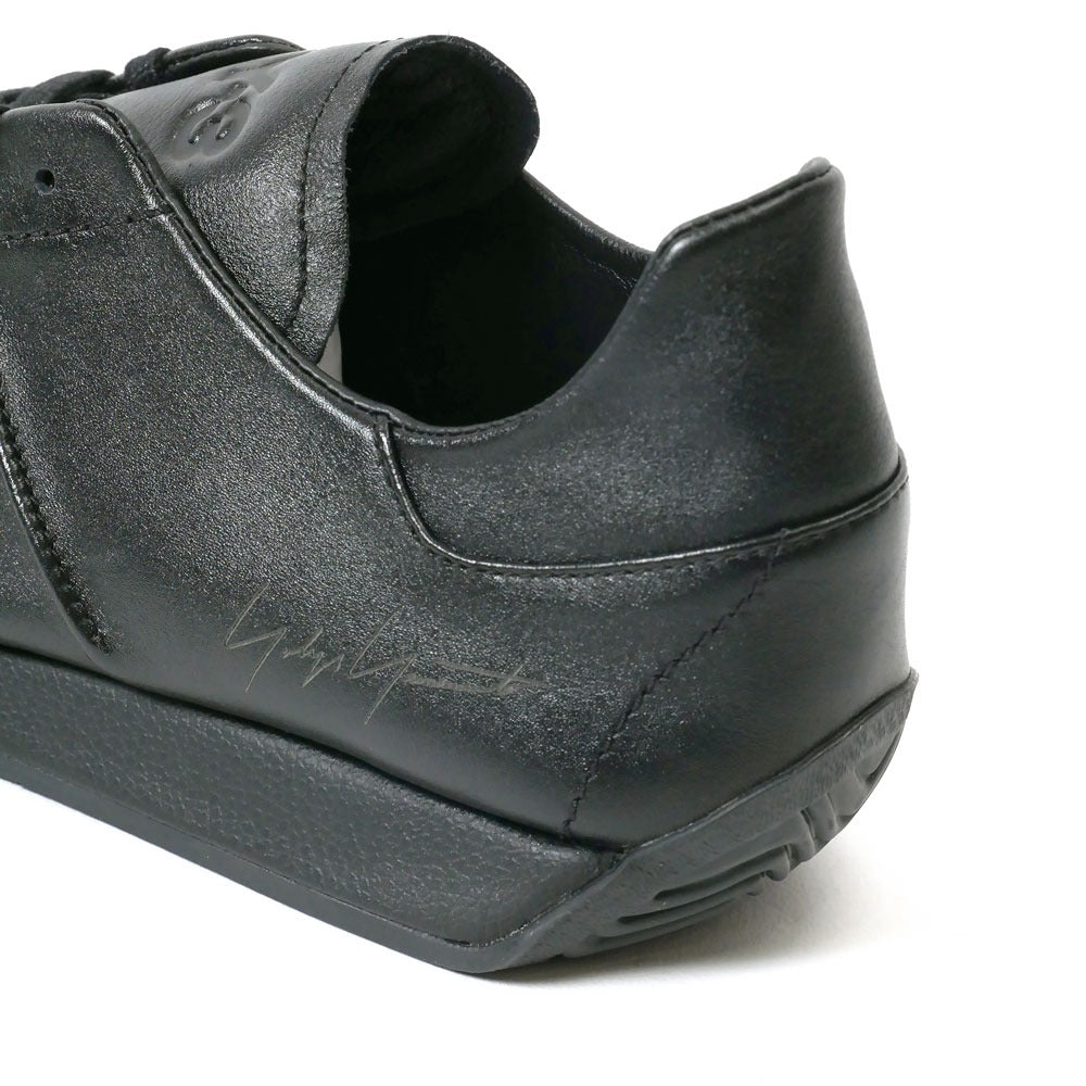ie5697-ftwa24 / Y-3 ワイスリー COUNTRY スニーカー