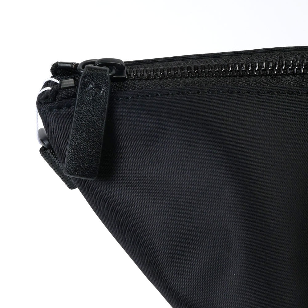 s82df0046 / DSQUARED2 メンズ ショルダーバッグ